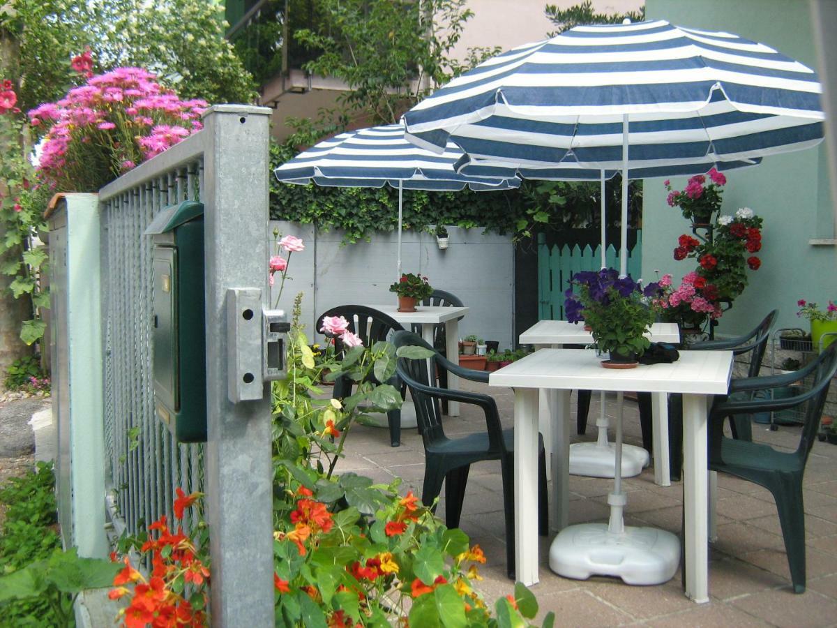 Sirenapop Concept B&B Rivazzurra Di Rimini Exteriör bild